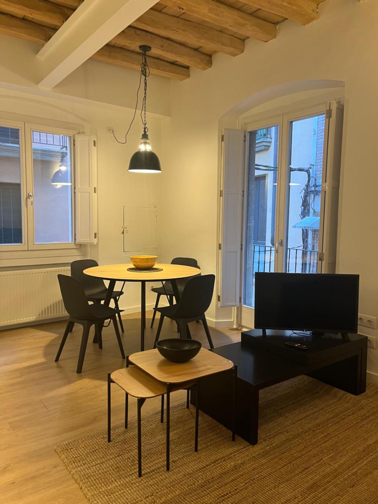 Apartaments Apturvic En El Centre Historic Phòng bức ảnh